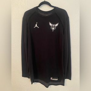 NBA Charlotte Hornets Basketball Issued Long Sleeve Shirt